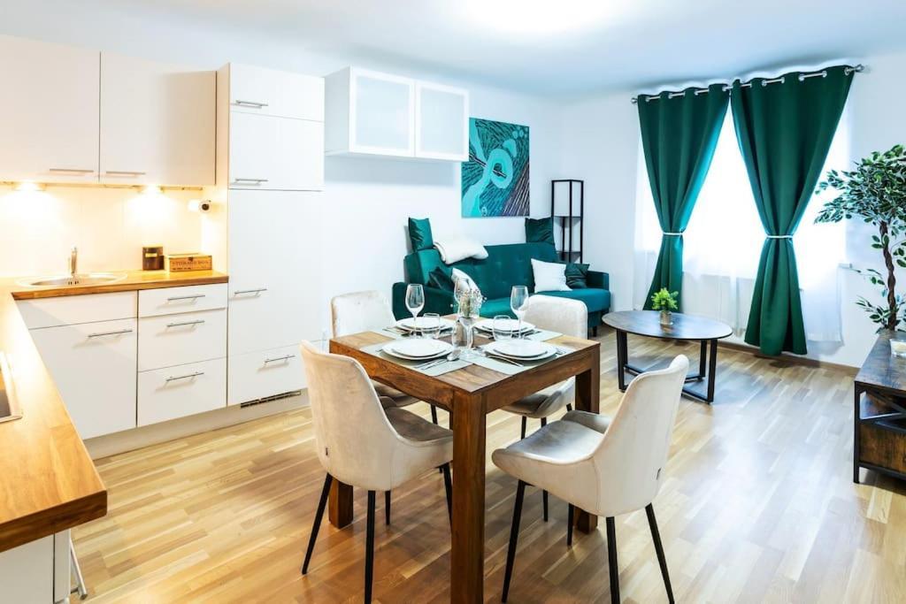 City Top Location, Quiet And Cozy Ideal To Relax Or Work Apartamento *