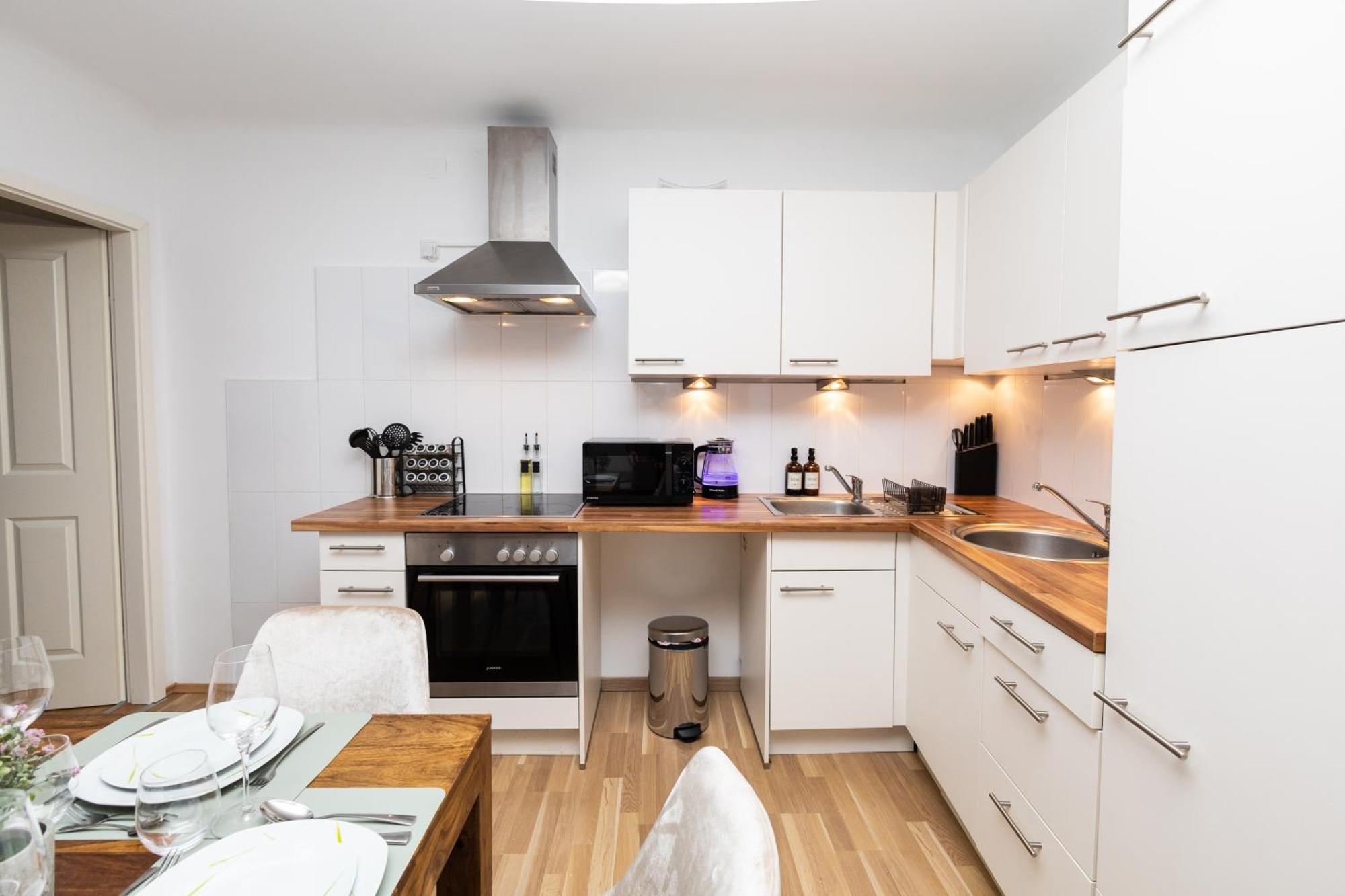 City Top Location, Quiet And Cozy Ideal To Relax Or Work *
