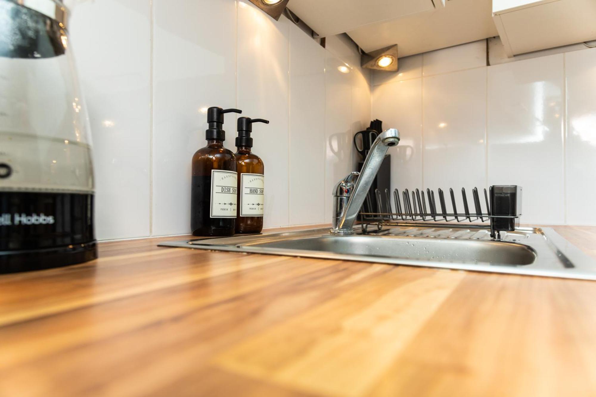 City Top Location, Quiet And Cozy Ideal To Relax Or Work Vienna