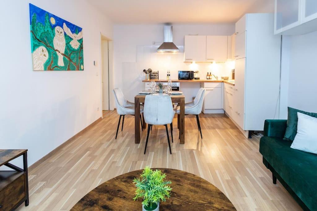 City Top Location, Quiet And Cozy Ideal To Relax Or Work